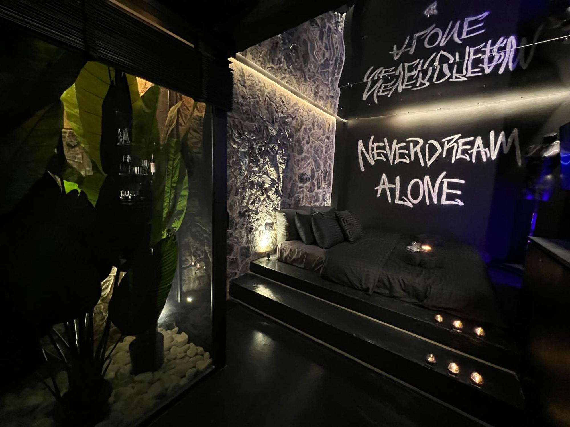 Doormat#13 Black Mirror Saloniki Zewnętrze zdjęcie