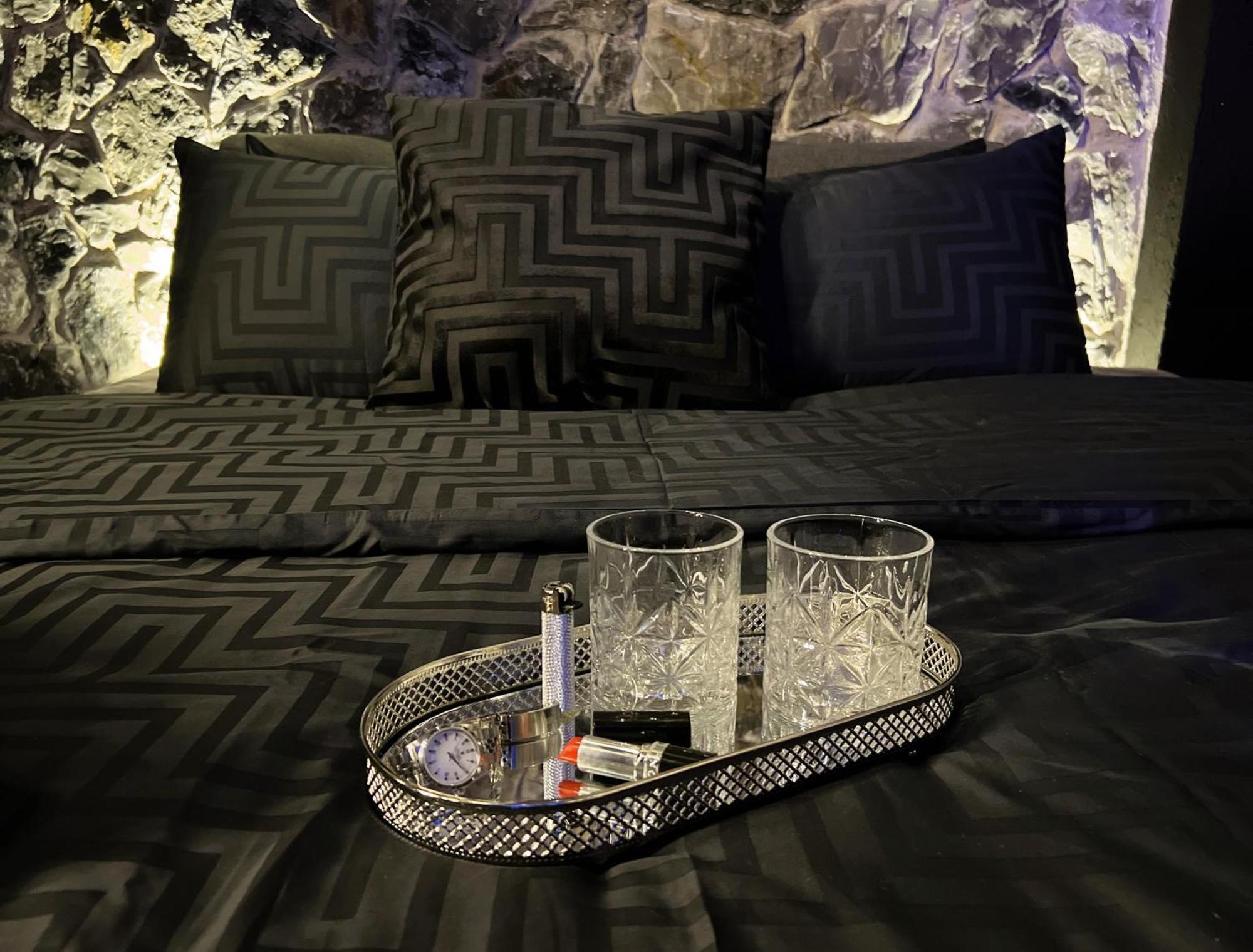 Doormat#13 Black Mirror Saloniki Zewnętrze zdjęcie